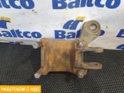 Кронштейн амортизатора левый