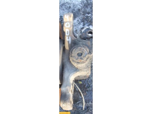 Кулак поворотный правый